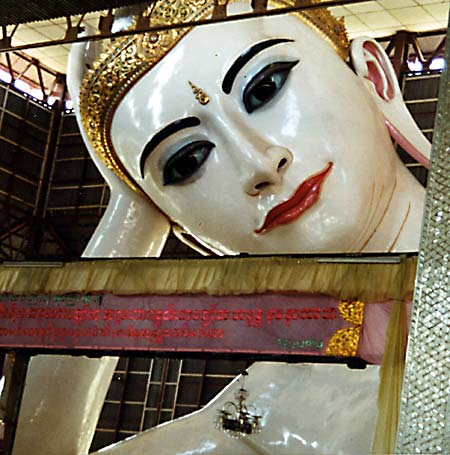 Liegender Buddha von 1907, 70m lang